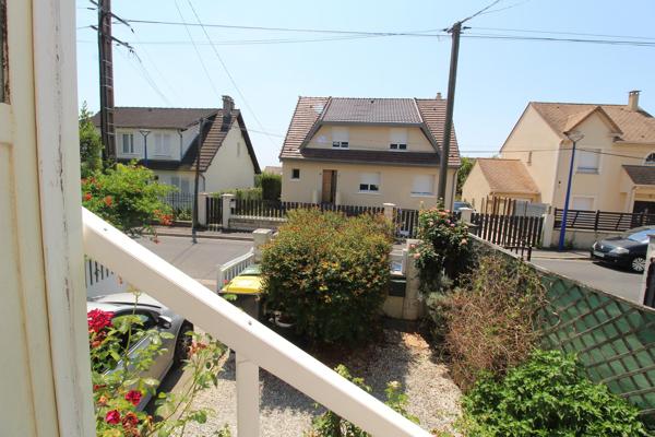 CORMEILLES-EN-PARISIS - QUARTIER CENTRE HAUT - MAISON 90 M² - 3 CHAMBRES - TERRAIN 392 M² - TERRASSE - GARAGE - PARKING - SOUS SOL -