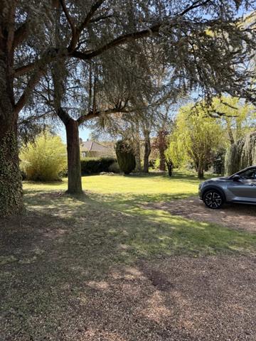Vente                                                      Propriété
                        
                     7 pièces                      180 m2                     à Anet