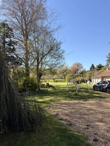 Vente                                                      Propriété
                        
                     7 pièces                      180 m2                     à Anet