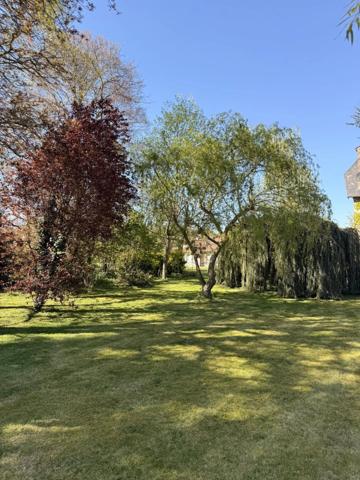 Vente                                                      Propriété
                        
                     7 pièces                      180 m2                     à Anet