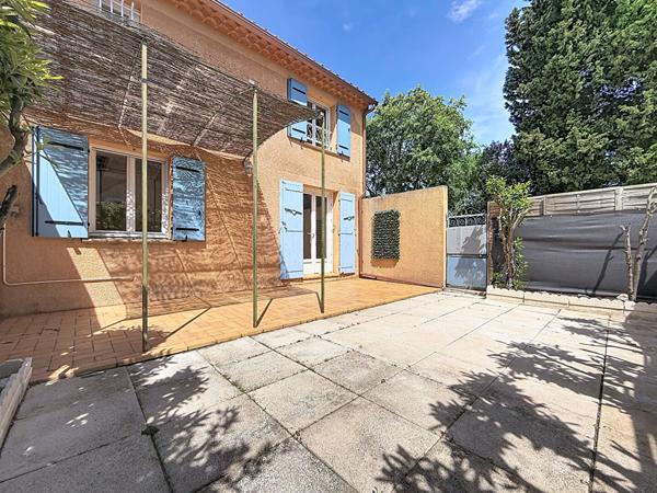 Maison Orange 4 pièce(s) 103 m2 avec terrain + garage