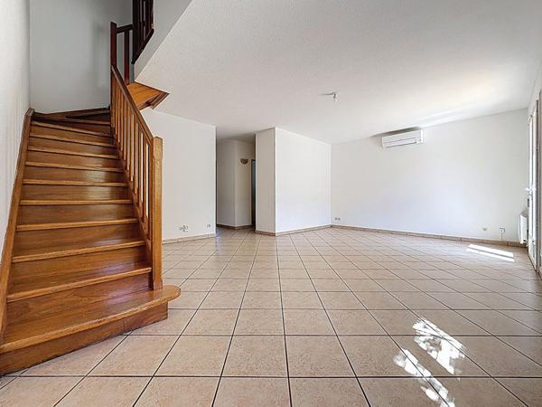 Maison Orange 4 pièce(s) 103 m2 avec terrain + garage