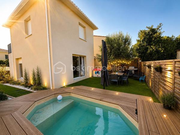 🏡 À 2 min de Gignac – Villa moderne 70 m² avec jardin, garage et piscine  265 000 €

Vous cherchez une maison sans travaux, au calme et proche de toutes les commodités ? Cette jolie villa T4 située à Saint-André-de-Sangonis est faite pour vous !

✨ Vous allez aimer :
	•	70 m² habitables
	•	3 chambres lumineuses
	•	Belle pièce de vie avec cuisine ouverte équipée
	•	Jardin intime sans vis-à-vis
	•	Piscine hors-sol avec plage en bois
	•	Garage + 2 places de stationnement privatives
	•	DPE AA : excellente performance énergétique
	•	Aucun travaux à prévoir

📍 À seulement 2 minutes de Gignac et de l’A75, à proximité immédiate des commerces, écoles et services, cette maison offre un cadre de vie idéal pour une famille, un jeune couple ou un premier achat.

💙 Un bien clé en main où il ne vous reste plus qu’à poser vos valises !

📞 Une visite suffira à vous convaincre. Contactez-moi dès maintenant pour plus d’informations ou pour organiser une visite.

Prix : 265 000 €