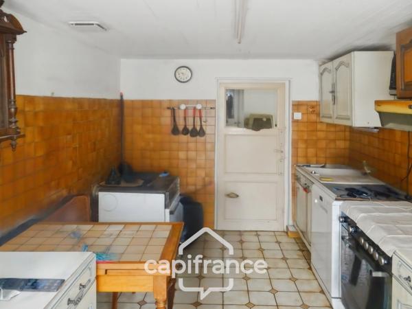 Maison à vendre  ECHASSIERES (03) Maison plus dépendances sur terrain de 2288 m2