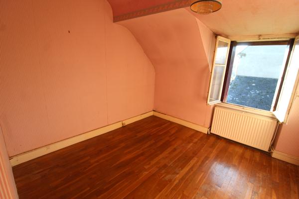 La Guerche-sur-l'Aubois (18150) Maison familiale avec jardin – La Guerche-sur-l’Aubois