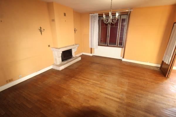 La Guerche-sur-l'Aubois (18150) Maison familiale avec jardin – La Guerche-sur-l’Aubois