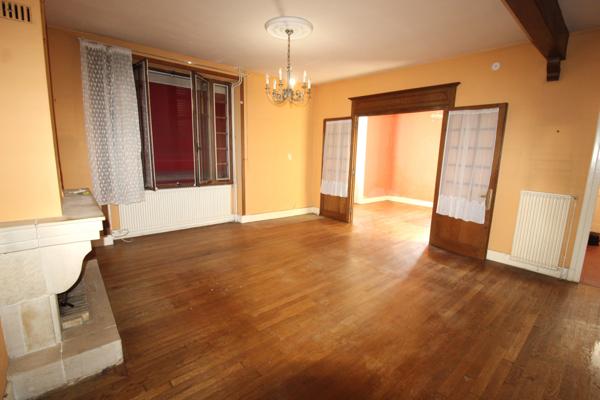 La Guerche-sur-l'Aubois (18150) Maison familiale avec jardin – La Guerche-sur-l’Aubois