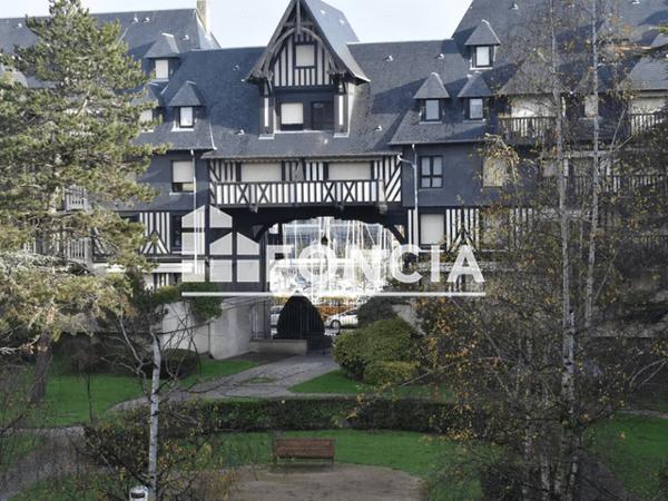 Location Studio meublé 27.4 m² - 2A RUE BRENEY Deauville 14800