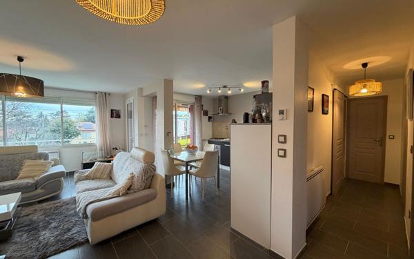 Appartement à vendre    4 pièces •  Bourg-de-Péage