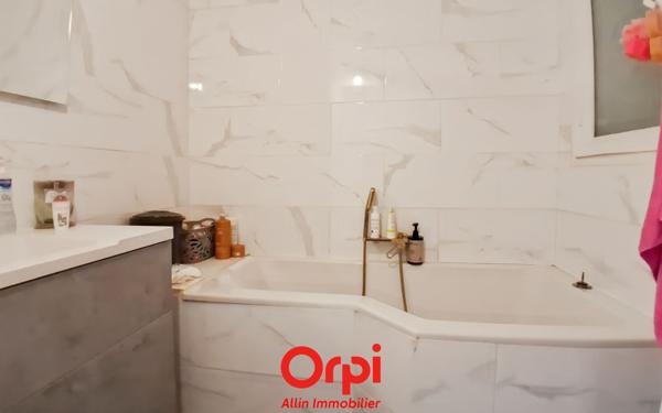 Appartement à vendre    4 pièces • 93,24 m2 Montluçon