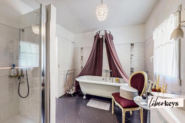 Propriété d’exception à Istres – Vue panoramique sur la colline & cadre zen