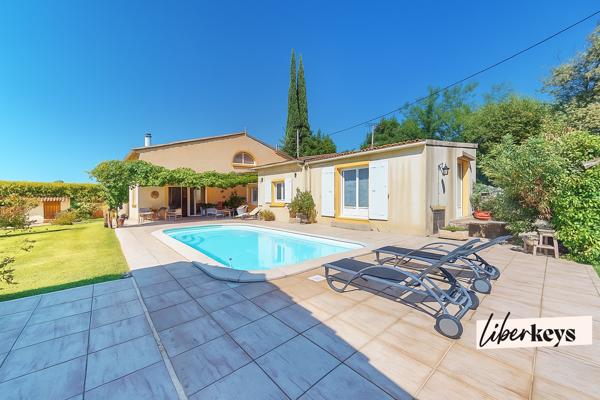 Propriété d’exception à Istres – Vue panoramique sur la colline & cadre zen