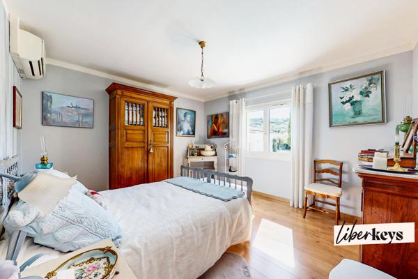 Propriété d’exception à Istres – Vue panoramique sur la colline & cadre zen