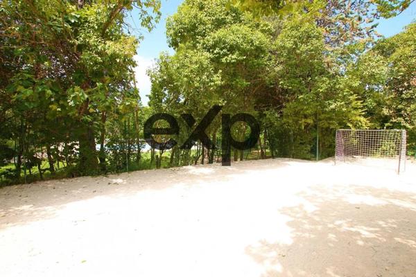 T3 Résidence standing avec piscine et tennis.