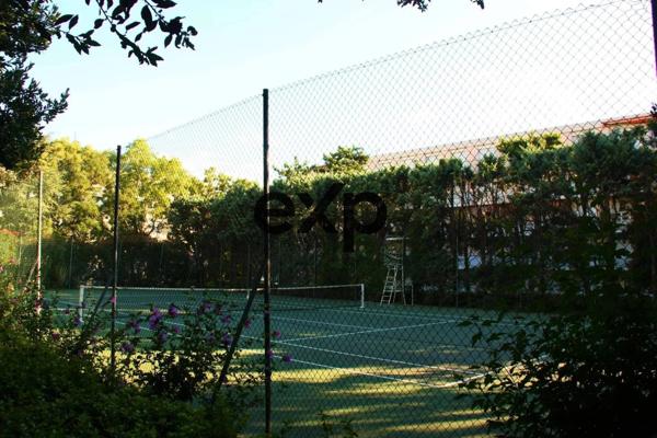 T3 Résidence standing avec piscine et tennis.