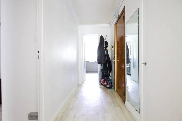 T3 Résidence standing avec piscine et tennis.