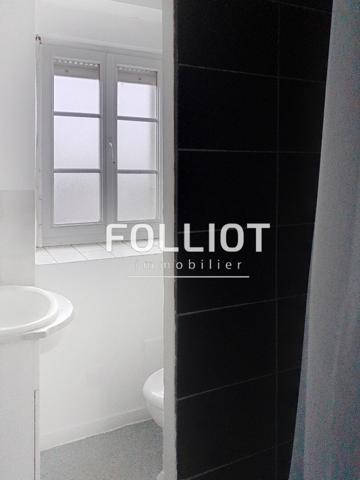 A LOUER - Villedieu les Poêles - Proximité gare - 26.62 m² + garage