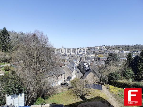 A LOUER - Villedieu les Poêles - Proximité gare - 26.62 m² + garage