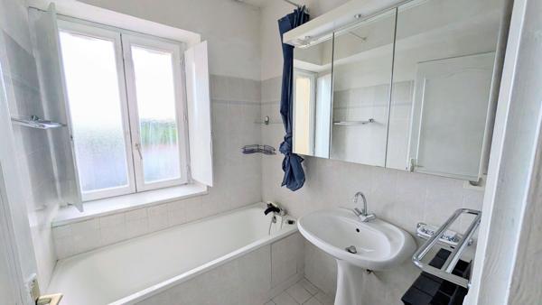 Appartement Bourg De Peage 78.45 m2 avec cave et garage. , Bourg de peage Appartement Bourg De Peage 78.45 m2 avec cave et garage. , Bourg de peage