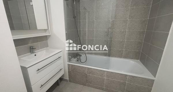 Location Appartement 3 pièces 61.7 m² - Aubergenville 78410