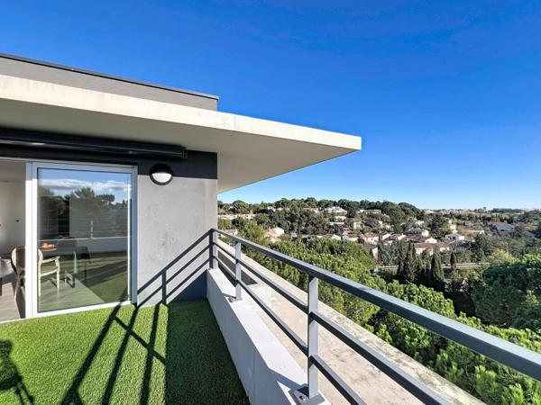 Appartement de 98 m² – 3 chambres – Vue panoramique – Terrasse 31 m²