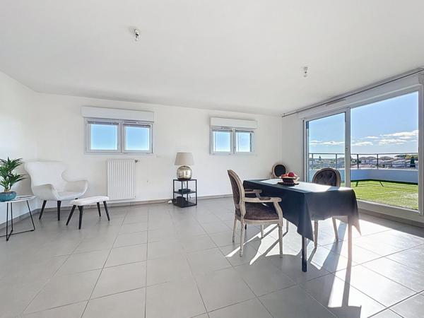 Appartement de 98 m² – 3 chambres – Vue panoramique – Terrasse 31 m²