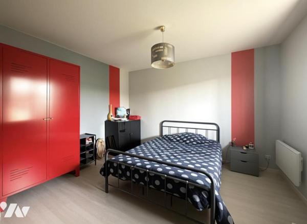 Maison de Plain-Pied Lumineuse avec 4 Chambres et Grand Jardin – Tiercé