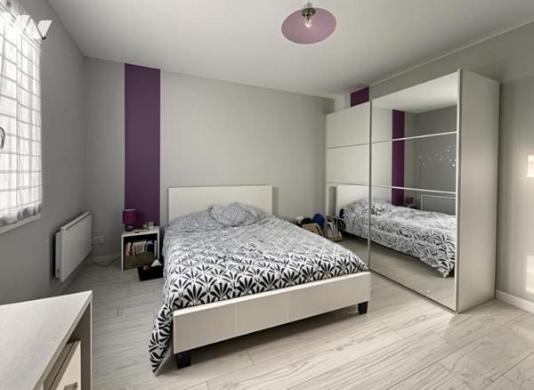 Maison de Plain-Pied Lumineuse avec 4 Chambres et Grand Jardin – Tiercé