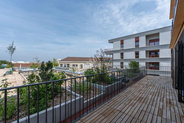 Nanterre-Quartier des Groues: Appartement 4 pièces de 90m² avec terrasse et parking