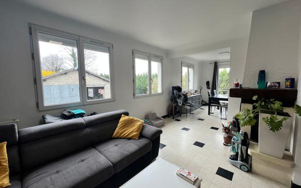 Maison à vendre    5 pièces •  Wassy