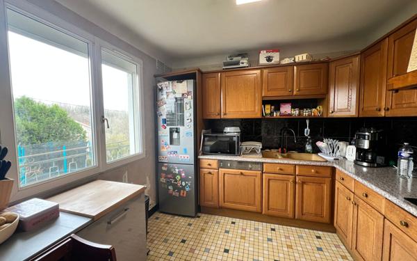 Maison à vendre    5 pièces •  Wassy