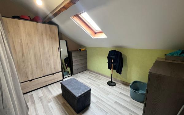 Maison à vendre    5 pièces •  Wassy