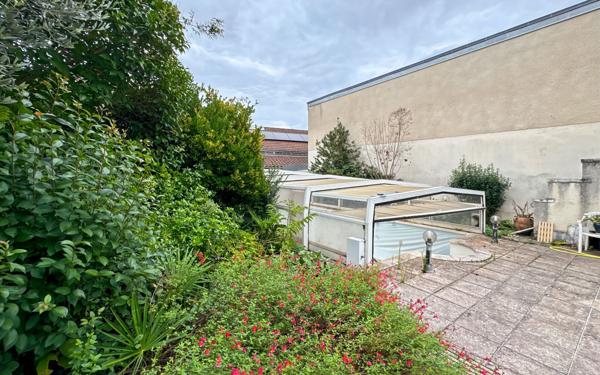 Maison à vendre    3 pièces • 135 m2 Périgueux