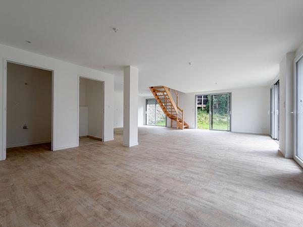 LES PONTS-DE-CÉ - Maison contemporaine neuve de 148 m² avec 5 chambres, jardin et parking !