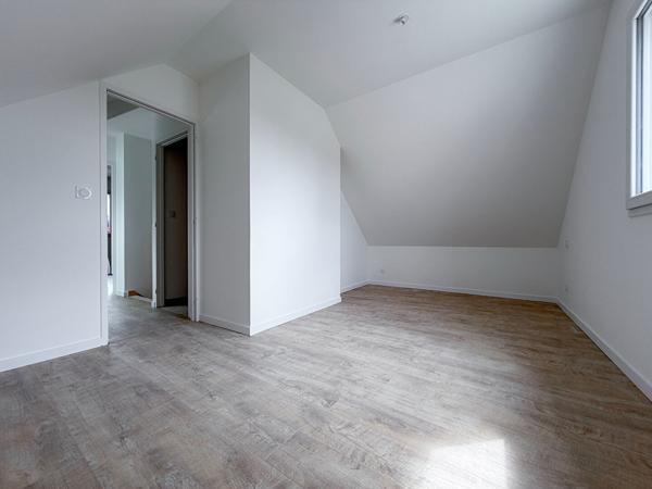LES PONTS-DE-CÉ - Maison contemporaine neuve de 148 m² avec 5 chambres, jardin et parking !