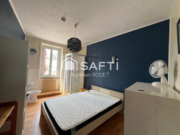 Bar/Restaurant + chambres d'hôtes a développer.