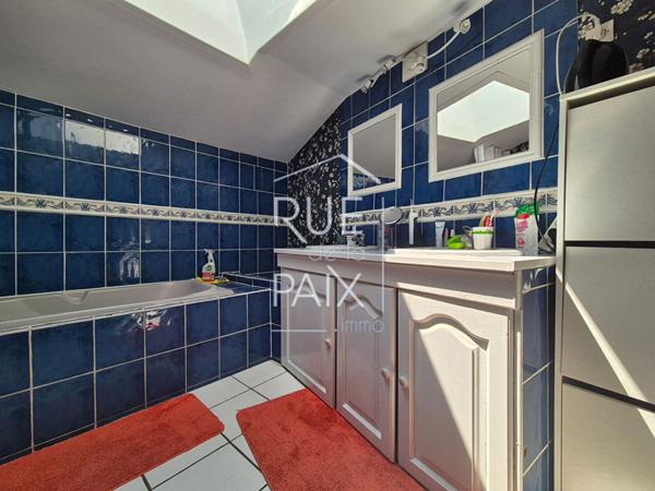 86200 CHALAIS Maison Chalais 8 pièce(s) 177 m2