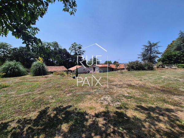 86200 CHALAIS Maison Chalais 8 pièce(s) 177 m2