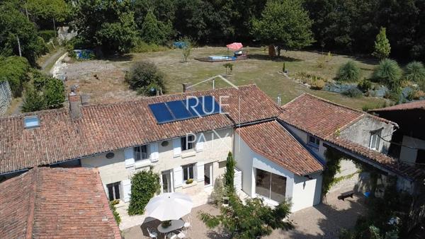 86200 CHALAIS Maison Chalais 8 pièce(s) 177 m2