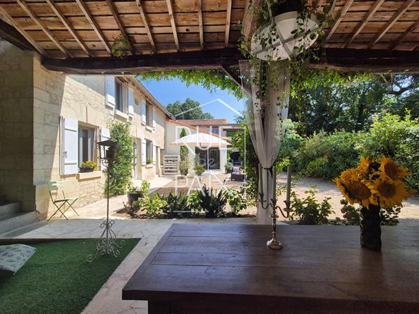 86200 CHALAIS Maison Chalais 8 pièce(s) 177 m2