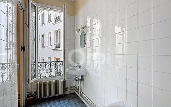 Appartement à vendre    2 pièces • 38 m2 Paris 15