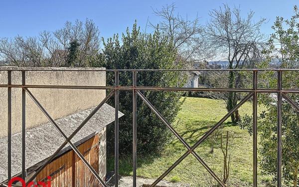 Maison à vendre    5 pièces •  Bézenet