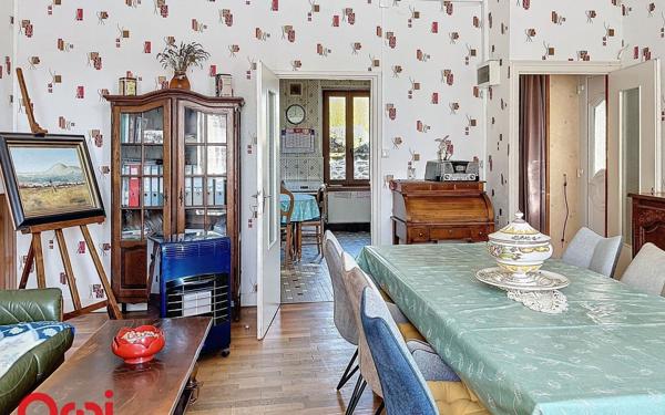 Maison à vendre    5 pièces •  Bézenet