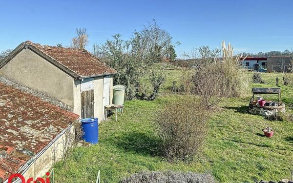 Maison à vendre    5 pièces •  Bézenet