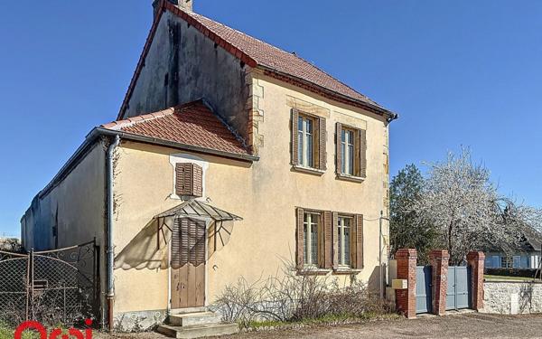 Maison à vendre    5 pièces •  Bézenet