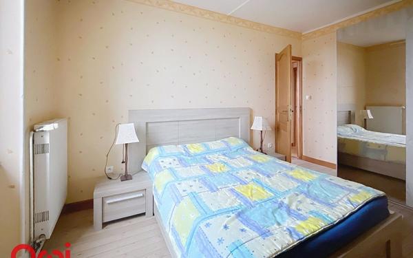 Maison à vendre    5 pièces •  Bézenet