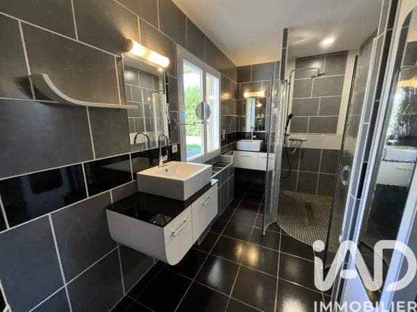 Maison à vendre 6 pièces 152 m² Saint-Julien-l'Ars