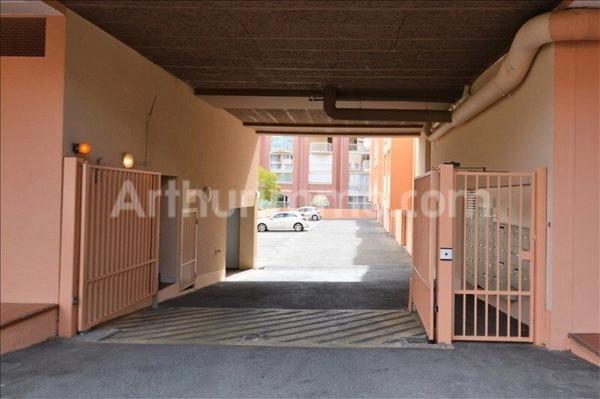 Location Garage 17 m2 à Saint-Aygulf