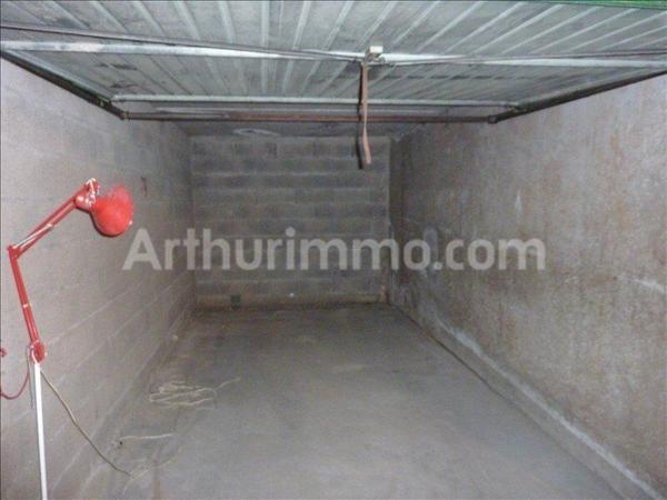 Location Garage 17 m2 à Saint-Aygulf