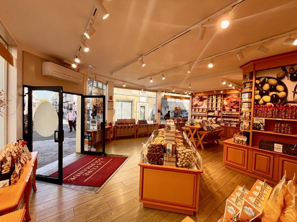 Local Commercial 2 pièces - 60 m²